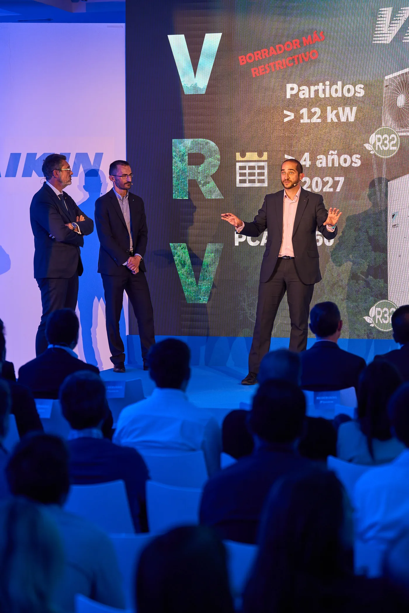 Ignacio Bravo en jornada técnica Daikin Madrid — presentación de pie